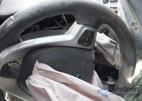 2014 Ford Fiesta Se z USA, uszkodzony, nr VIN 3FADP4BJ8EM180381